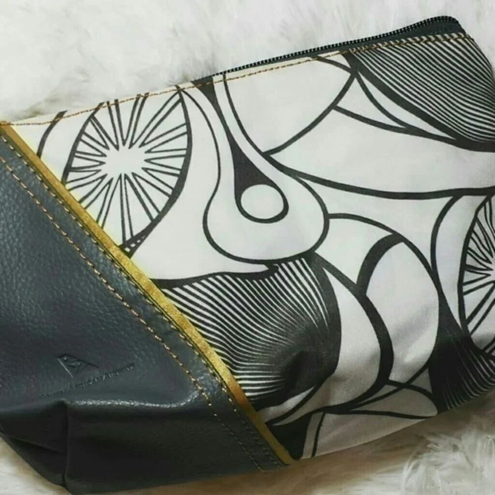 ☄Collectible South African Airways Accessories Bag